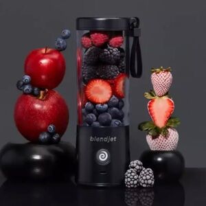 BlendJet 2 Next-Gen Black Portable Blender~NEW!